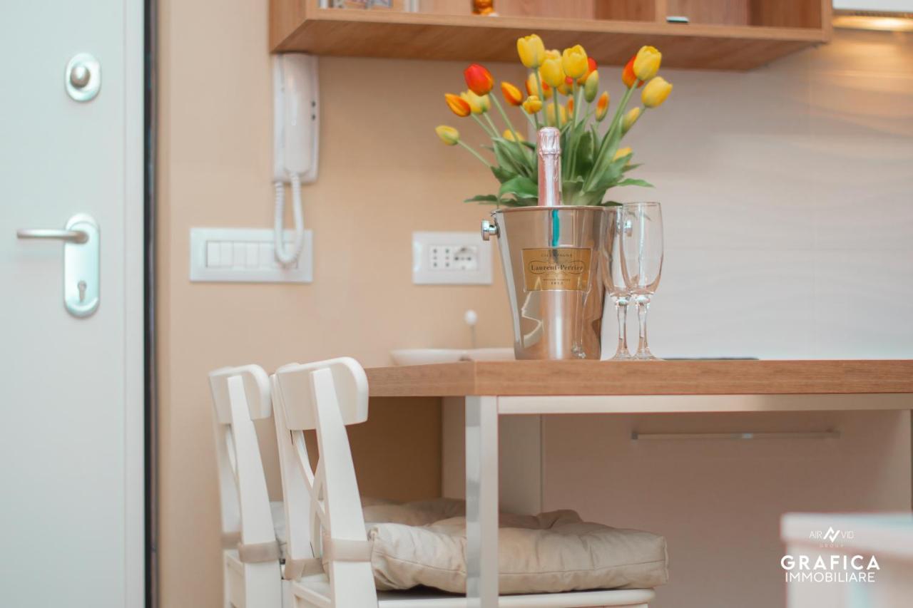 Ameli Home Luxury Apartment Таранто Экстерьер фото