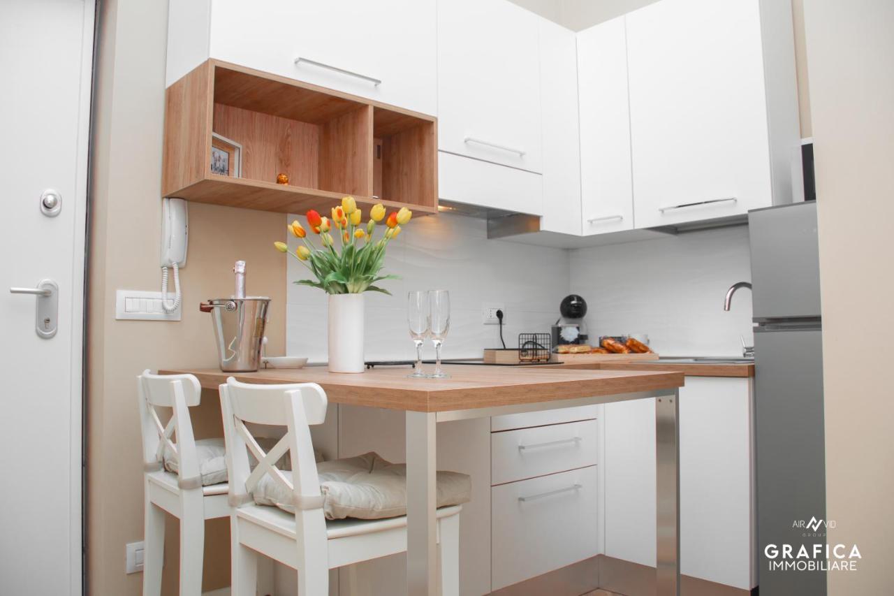 Ameli Home Luxury Apartment Таранто Экстерьер фото