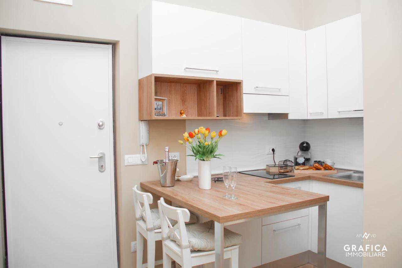 Ameli Home Luxury Apartment Таранто Экстерьер фото